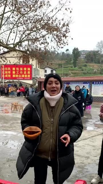 吃瓜群众老姐视频,揭秘吃瓜群众老姐的趣味视频瞬间